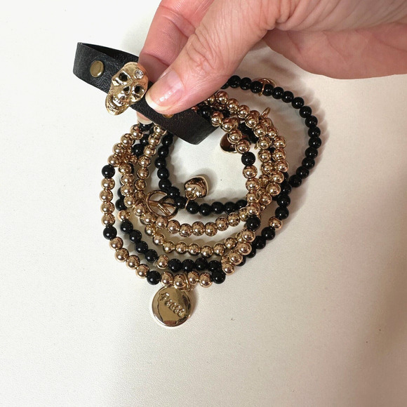 NWOT Macy's Black & Gold Multilayer Skull Heart Peace Bead Leather Wrap Bracelet - Picture 3 of 9